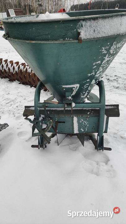Sprzedam rozsiewacz lejek nieuszkodzony Żarnów