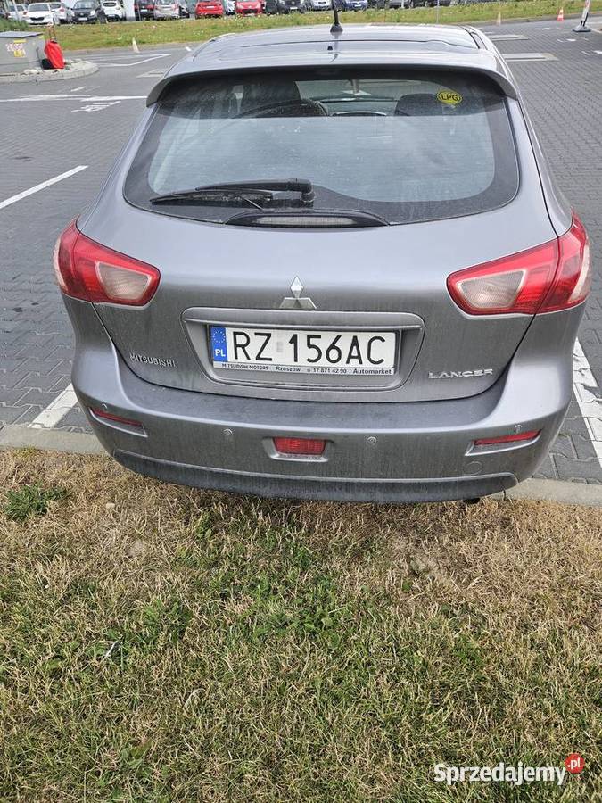 Mitsubishi Lancer sportback 16 LPG 2015 170 000 1600cm3