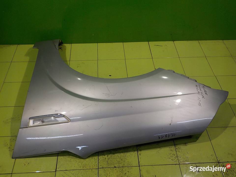 SSANGYONG RODIUS II TURISMO 20 B 13r 5D blotnik