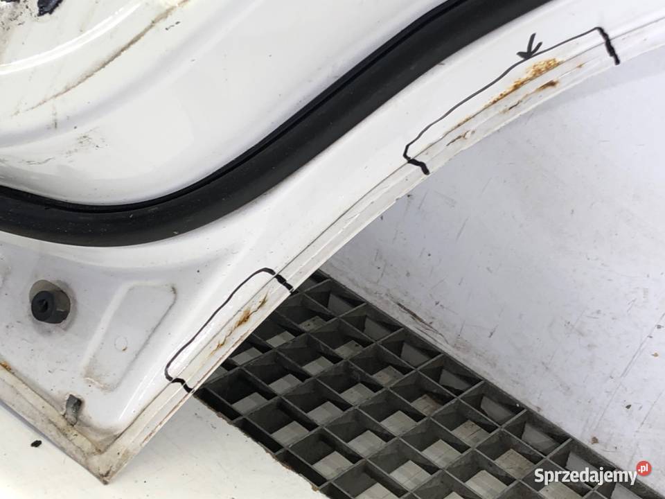 DRZWI PRAWY TYŁ MITSUBISHI OUTLANDER I SUV 0108 Drzwi