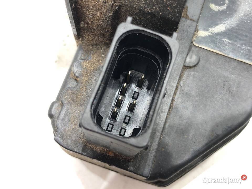 ZAMEK DRZWI PRAWY TYŁ OPEL ASTRA J Kombi 1015 podkarpackie