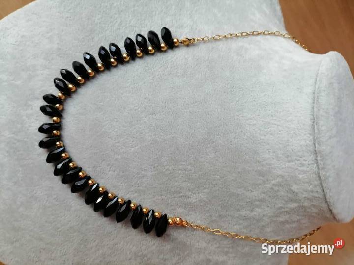 Elegancki i prosty naszyjnik