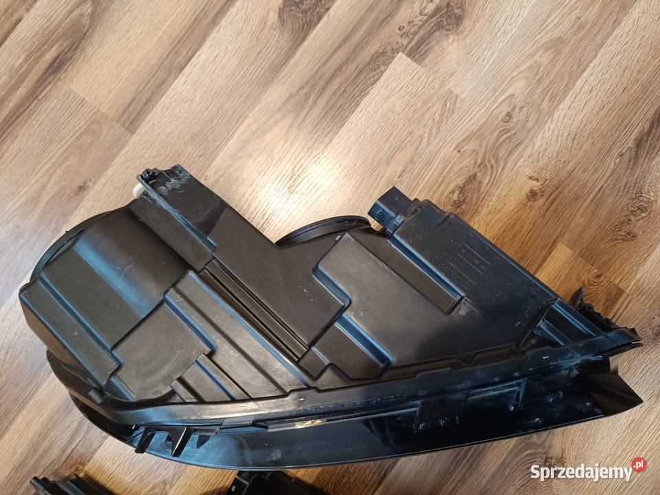 Reflektory przednie komplet Volkswagen Tiguan 20 Mogilany