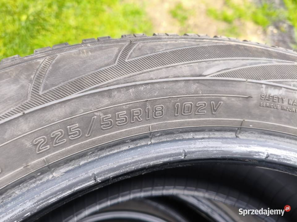 Używane Opony Zimowe Falken 22555R18 102V SUV