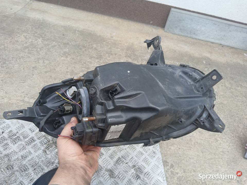 Lampa prawa przednia Nissan Micra K12 III EU