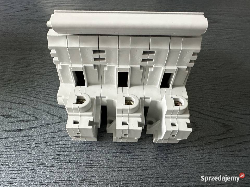Podstawa bezpiecznikowa SP58 3P Legrand 21604 Łódź
