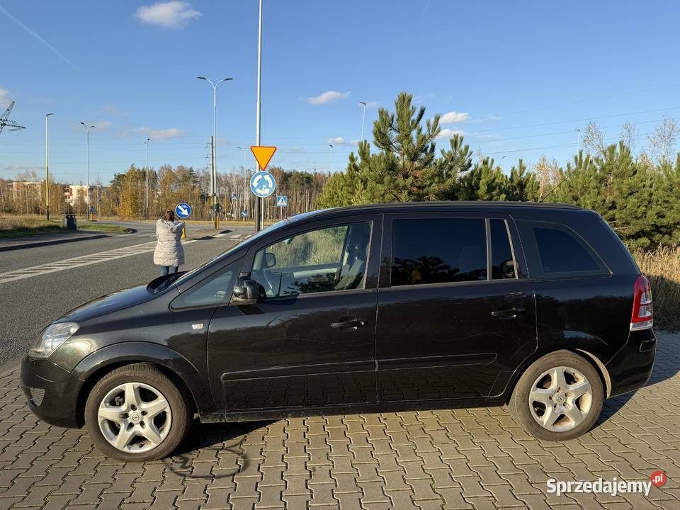 Opel Zafira 2012 18 benzyna 7os rodzinne autko