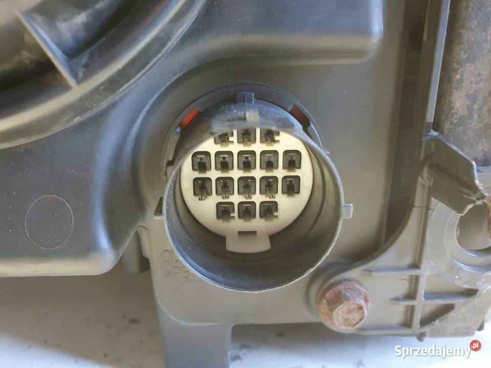 LAMPA PRAWA Range Rover Sport L320 prawy przód