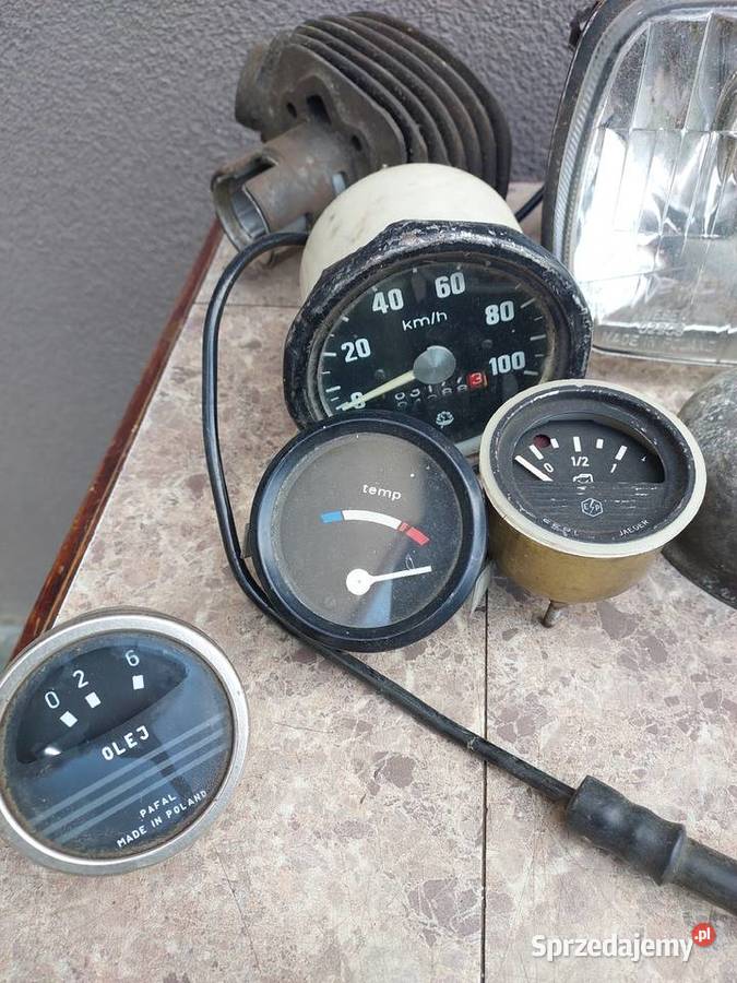 Zestaw części starych pojazdów motoryzacja Fiat