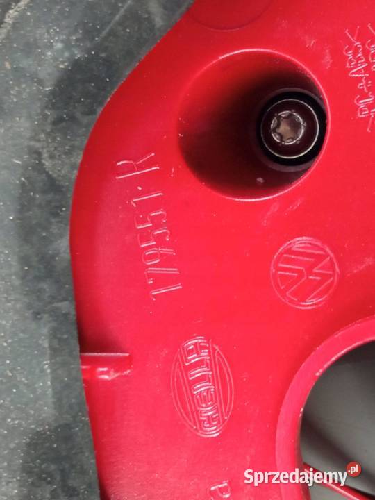 LAMPA TYŁ W KLAPĘ PRAWA SEDAN LIFT VW Volkswagen