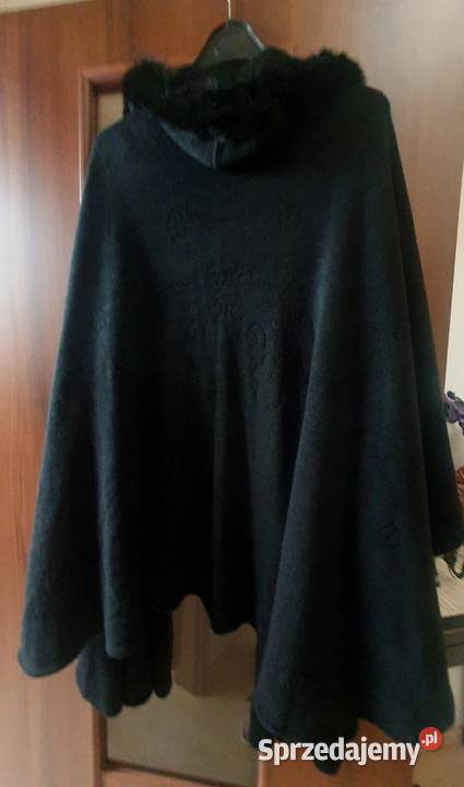 Poncho czarne kaptur obszyty futerkiem 42XL Warszawa
