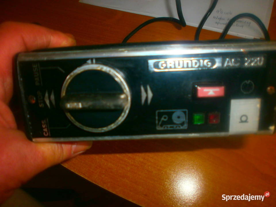 magnetofon samochodowy stary GRUNDIG AC220 Grundig