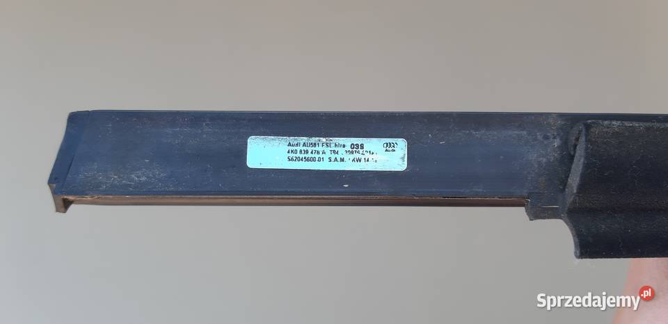 AUDI A6 C8 LISTWA ZGARNIAJĄCA DRZWI PRAWY TYŁ Bieleń