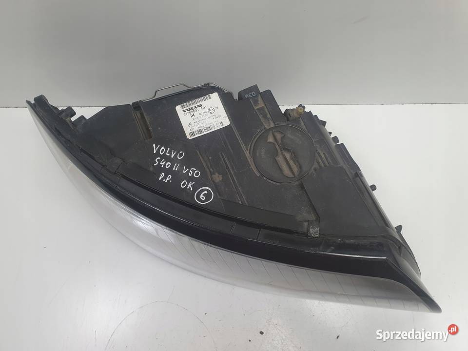 Volvo S40 II V50 LIFT PRZEDNIA LAMPA PRAWA prawy Janów