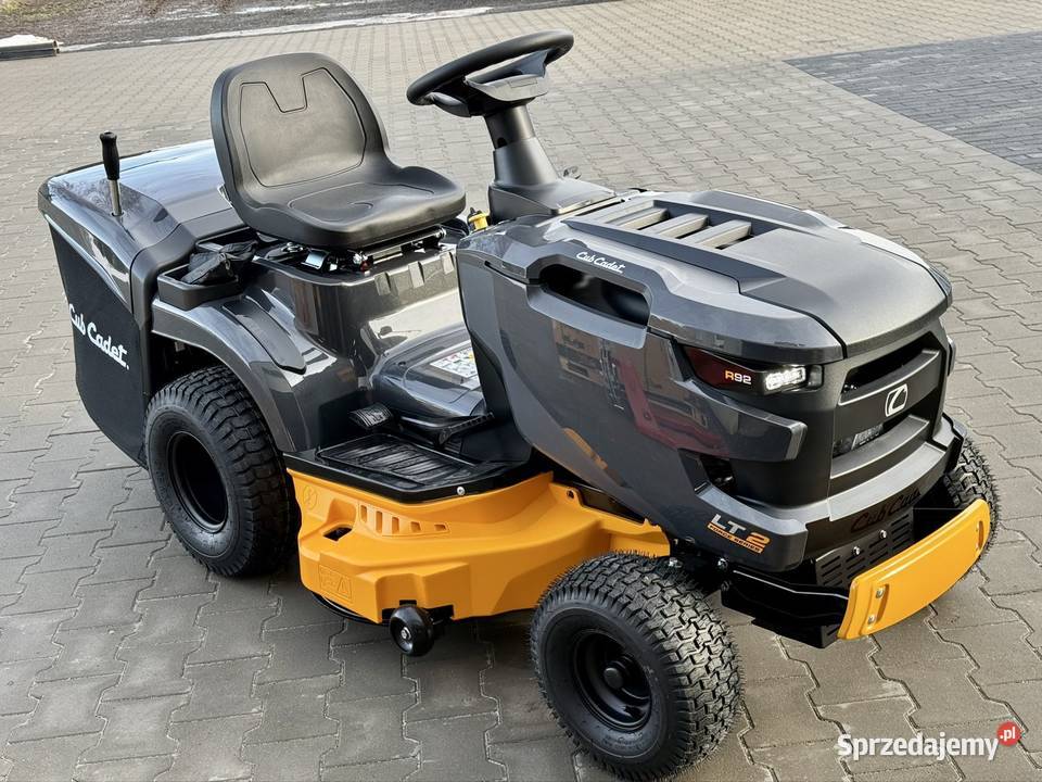 CUB CADET LT2 R92 18 model 2026 Traktorek Dymki