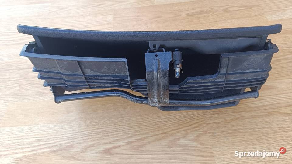 Audi 80 B4 schowek do wersji z klimą Pozostałe świętokrzyskie Busko-Zdrój