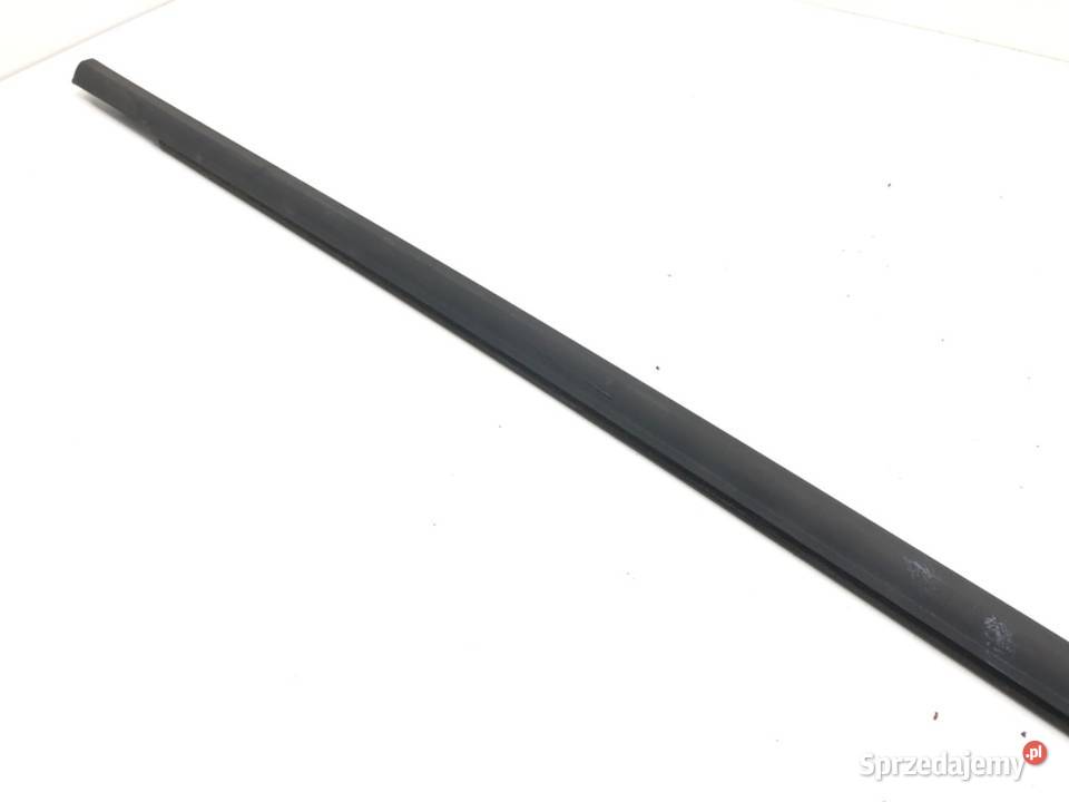 LISTWA ZGARNIAJĄCA TYŁ PRAWA VW GOLF VII podkarpackie sprzedam