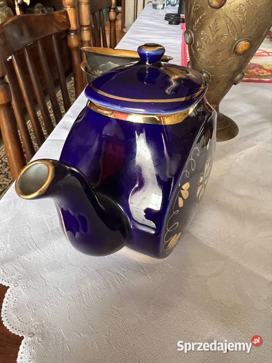 Kobaltowy imbryk ręcznie malowany