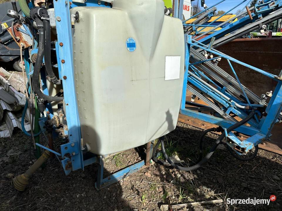 Opryskiwacz zawieszany 1800