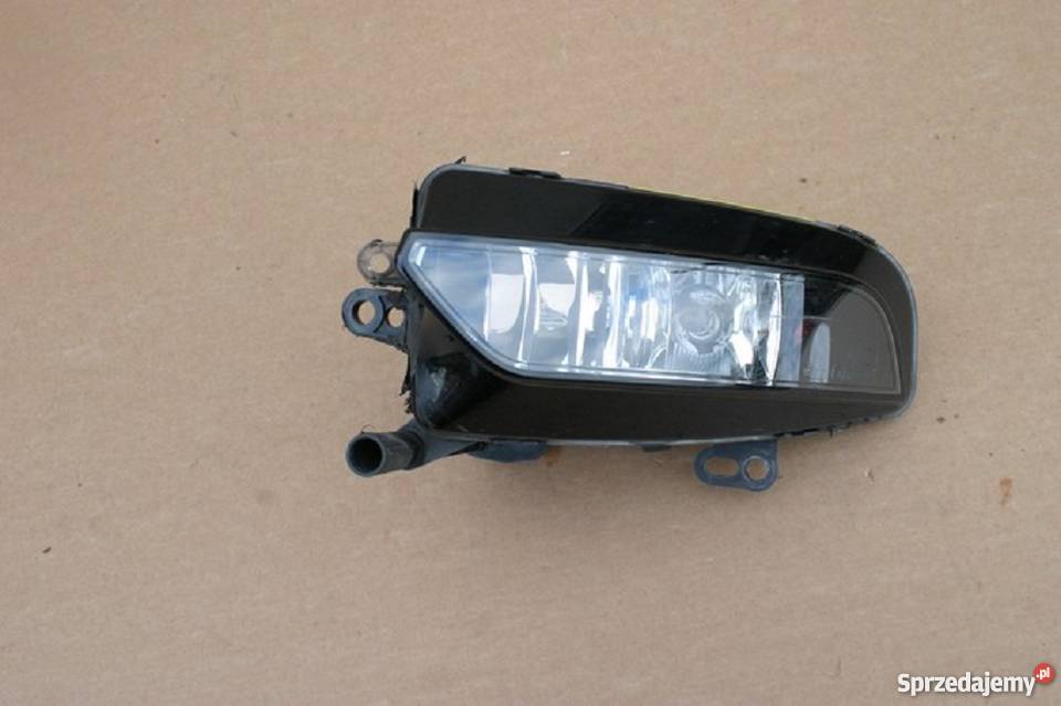 AUDI A3 HALOGEN PRZEDNI LEWY 8V0941699C