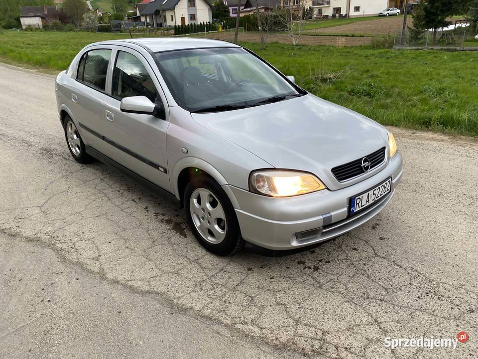 Opel Astra 16 Benzyna Lutcza sprzedam