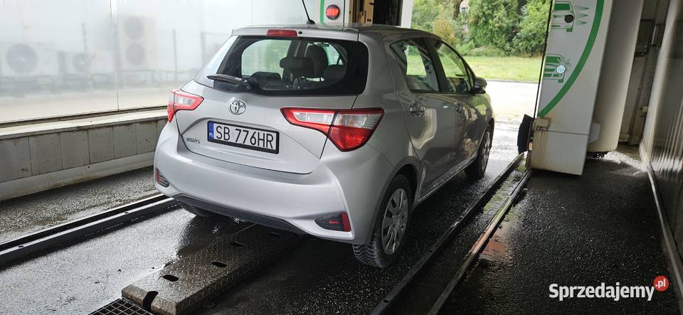 Do sprzedania Toyota Yaris 15 111 2020 r Bielsko-Biała sprzedam