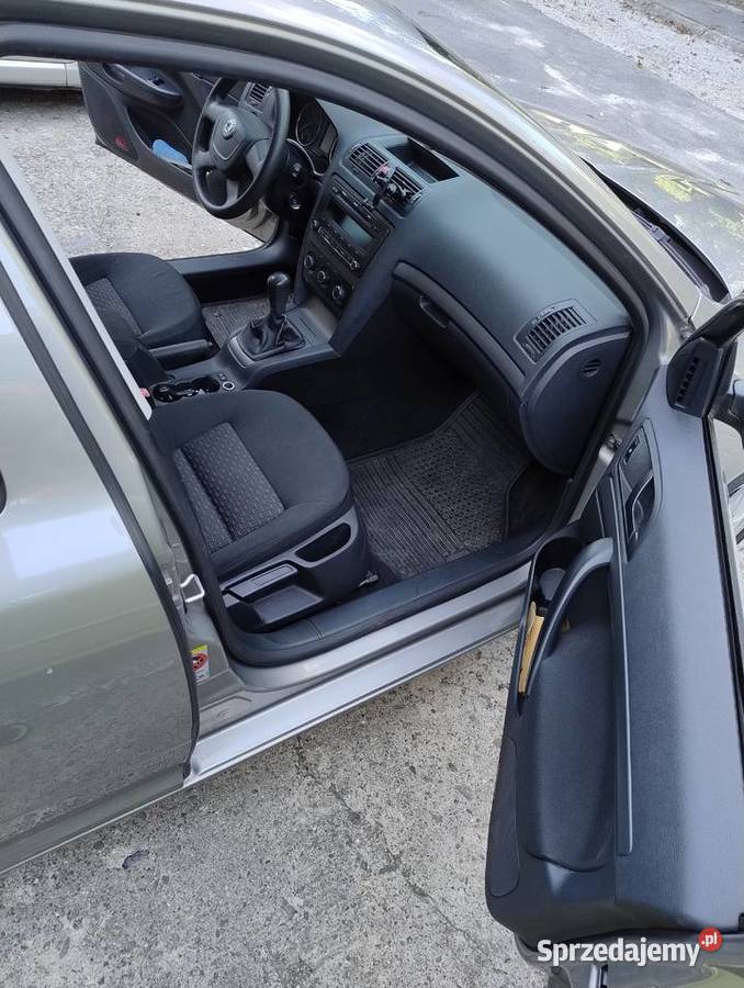 Skoda Octavia II kombi 16 MPI LPG 2011 przebieg Kraków