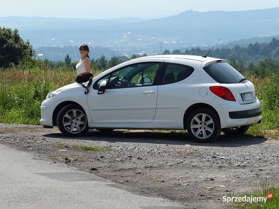 Peugeot 207 14 HDI biały
