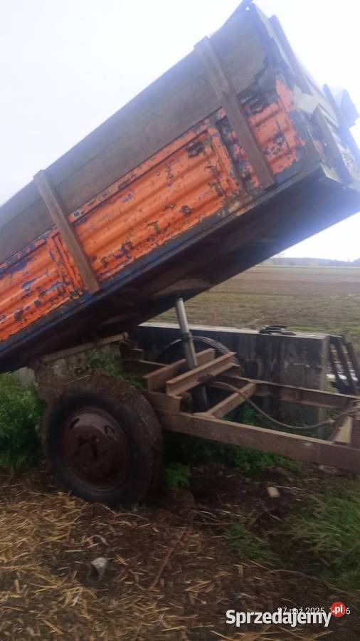 Sprzedam przyczepę jednoosiowa wywrotka 2tonowa Farmer Przyczepy rolnicze Czermin