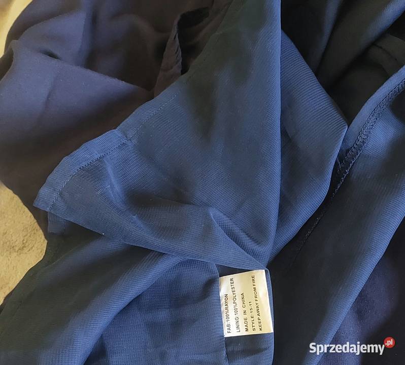 Sukienka z haftem Józefów Roztoczański