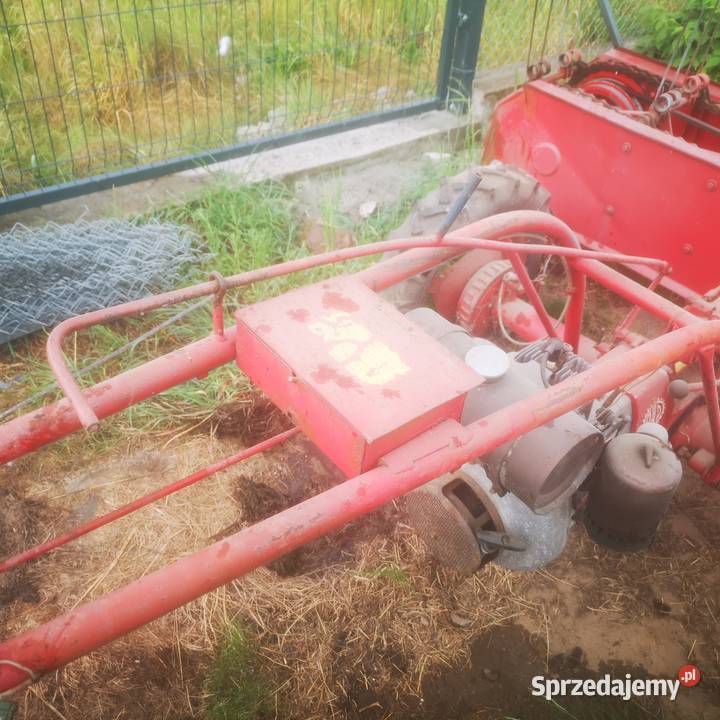 ZGRABIARKA SPALINOWA Zgrabiarki i przetrząsacze podlaskie