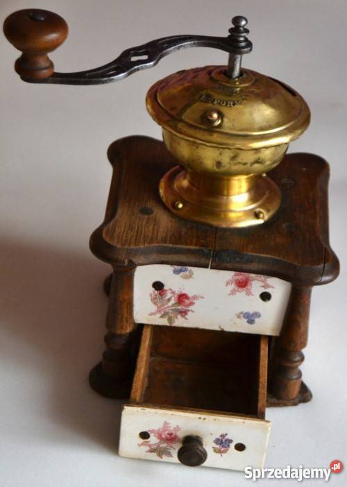 Młynek do kawy z porcelaną Wieliczka sprzedam