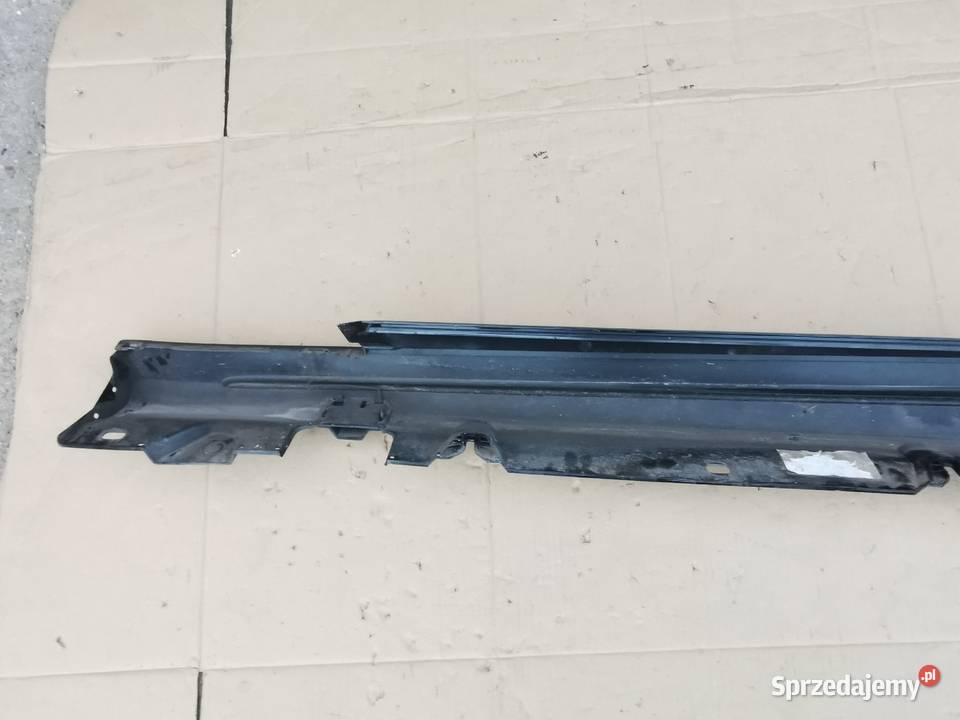 Listwa progowa prawa rh MercedesBenz w205 amg osobowe Międzychód sprzedam