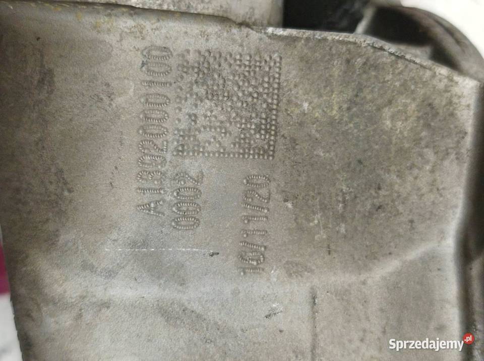 OBUDOWA TERMOSTATU A1392000100 20 CGI 45 AMG