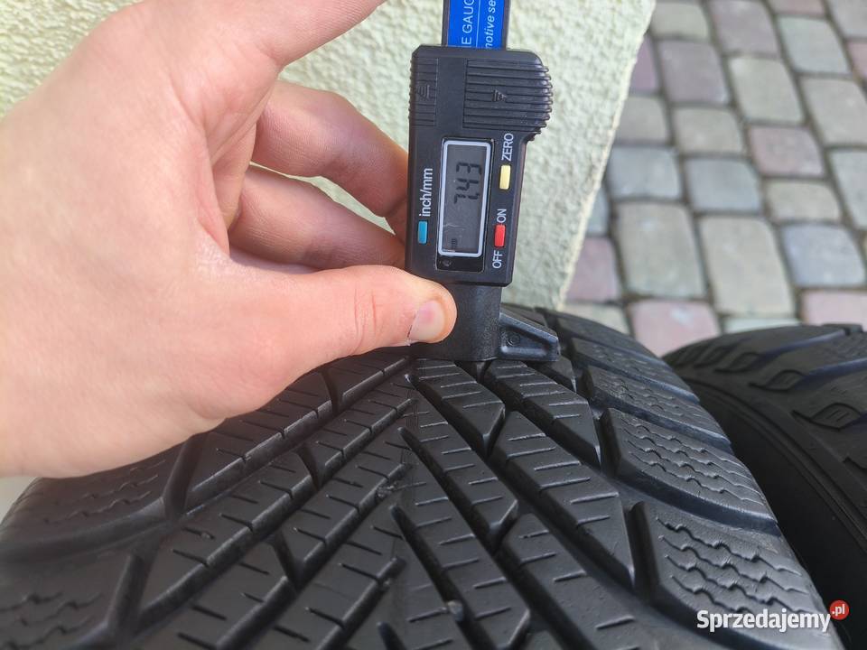 4 Opony zimowe KOMPLET PIRELLI 2156017 R17 75mm 17cale