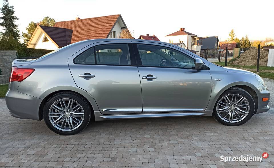 Suzuki KIZASHI 1 właściciel Stan 59 Rok produkcji 2010 Krosno