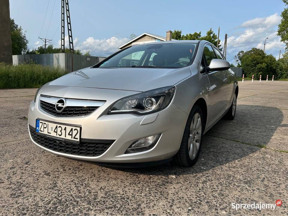 Opel Astra J Rok produkcji 2011 Szczecin