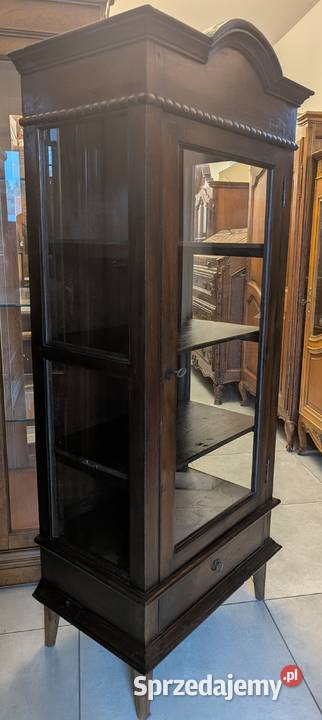 Nieduża witryna serwantka kolonialnasklep Dąbrowa Górnicza