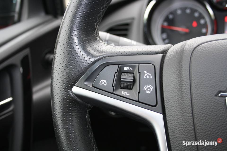 OPEL ASTRA J GTC 14TURBO 2016 manualna Astra małopolskie sprzedam
