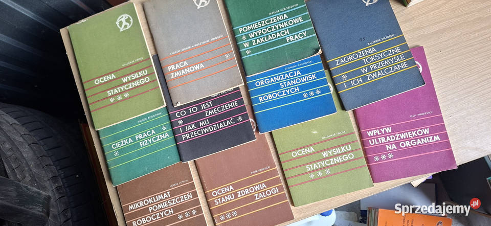 Kolekcjonerski zestaw broszur BHP PRL komplet Łęczyca