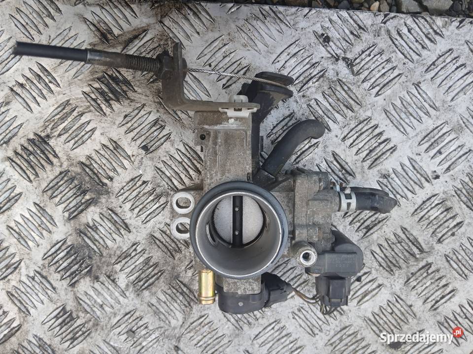 Przepustnica Toyota Yaris I P1 1013 VVTi benz Radłów