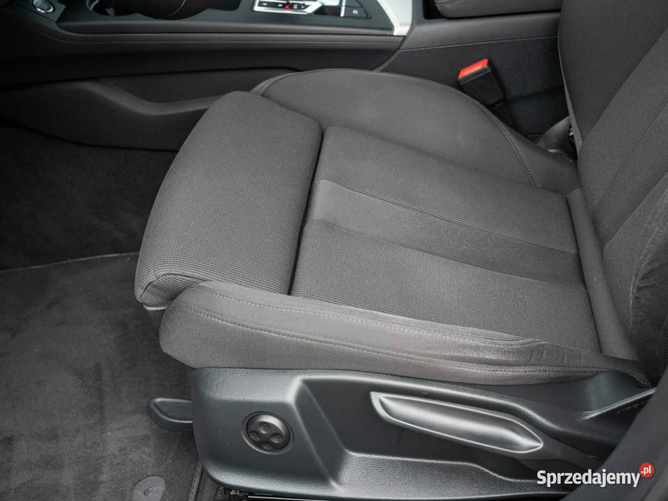 Audi A4 Avant FZ0084T35 TFSI mHEV S tronic wspomaganie kierownicy Pępowo