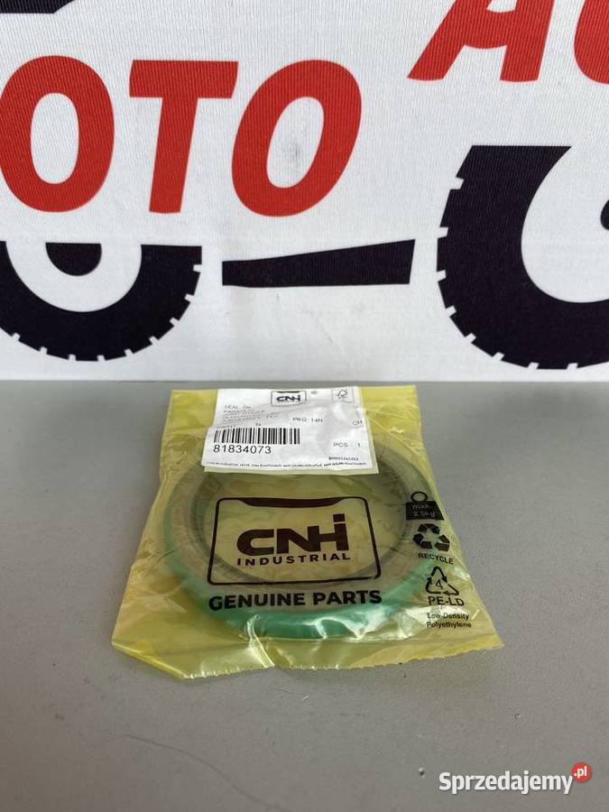 Uszczelniacz wałka ataku Holland 81834073 Białystok sprzedam