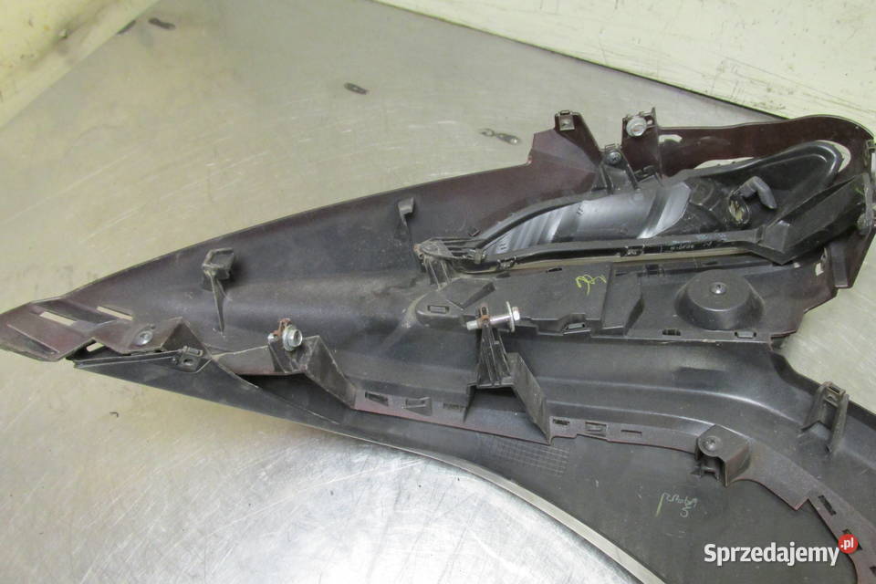 Boczek bok lewy Yamaha Tricity 125 14r części świętokrzyskie Sandomierz