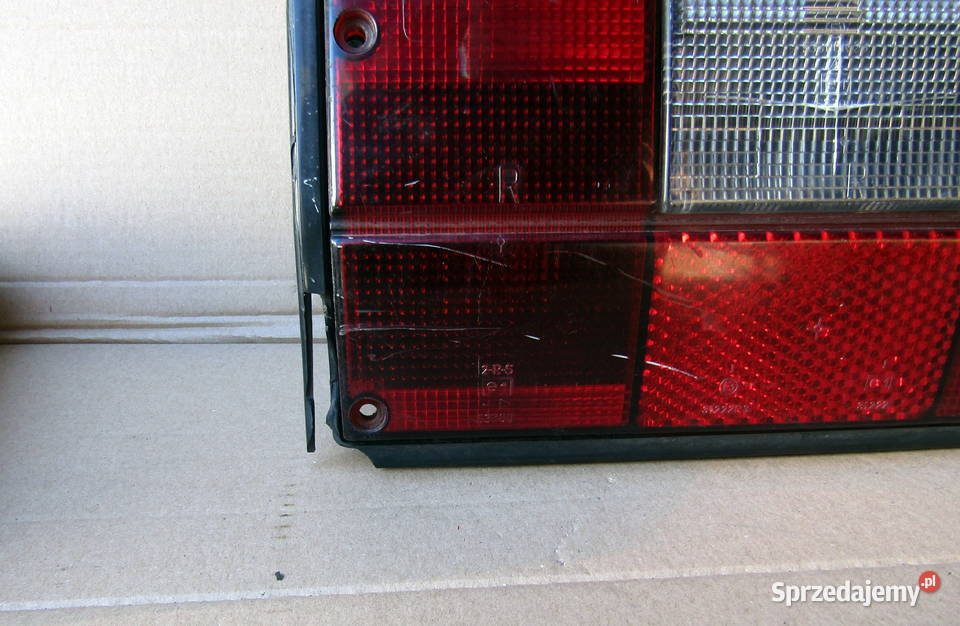 LAMPA TYLNA PRAWA VOLKSWAGEN T3 53300R7 Mysłaków