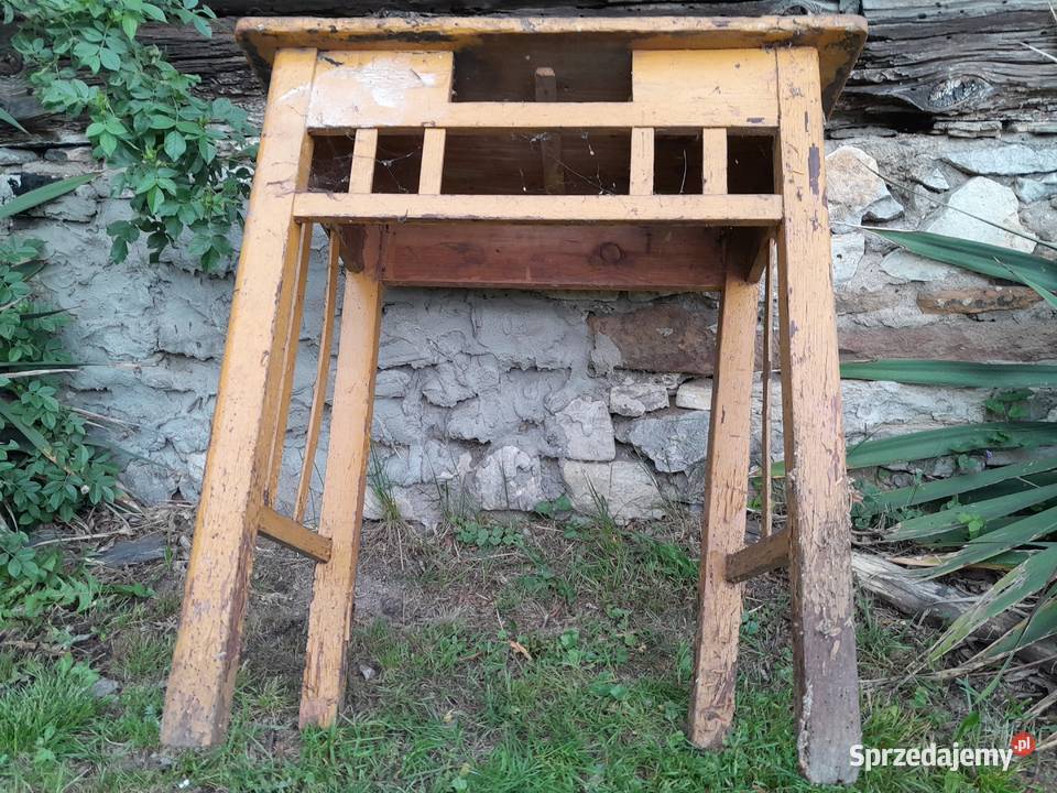 Stary drewniany stolik do renowacji zabytek Dąbrowa Górnicza