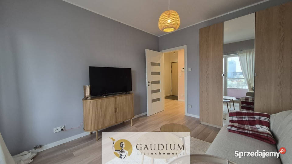 2 pokoje z widokiem na OBC sprzedam