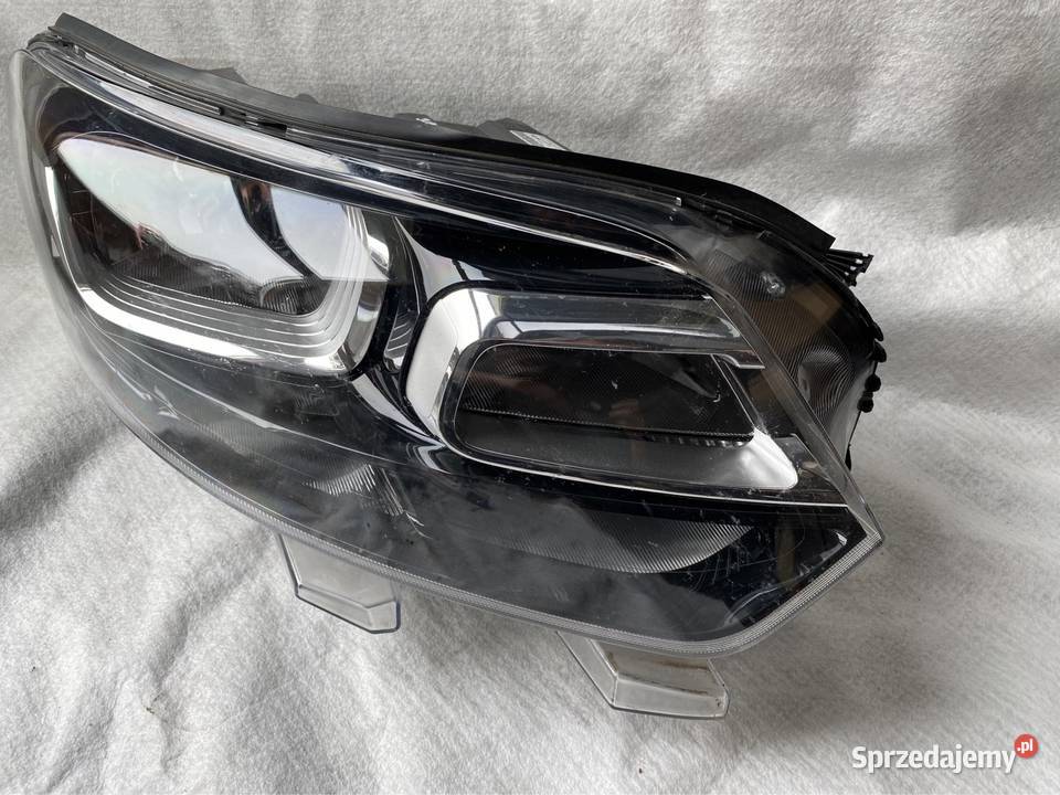 Lampa prawy przód Jumpy III Vivaro 2016 Jasienica