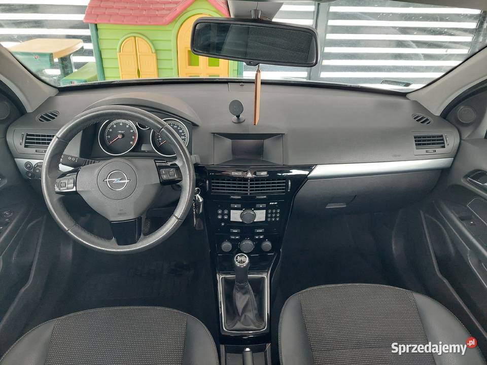 Opel Astra kombi 16 benzyna Cosmo hak SCT czujnik deszczu Skawina sprzedam