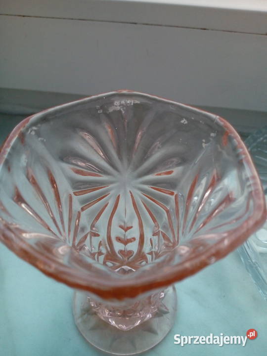 Wazonik Ząbkowice różowy